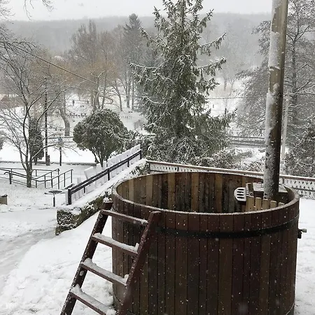 Erdei Kishaz Noszvaj